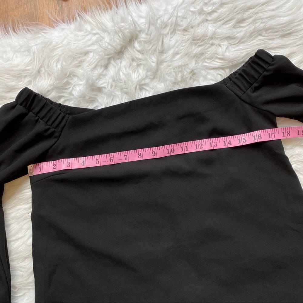 🔥SOLD🔥 Essue Off Shoulder Top Black Size Small - Picture 12 of 16